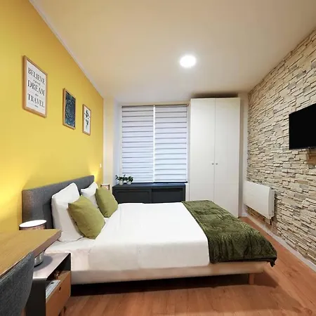 Modern, Bright And Fully Renovated Appartamento *